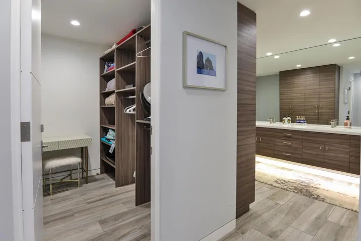 861 Beachfront Drive B, Solana Beach, California 92075