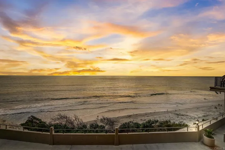 861 Beachfront Drive B, Solana Beach, California 92075