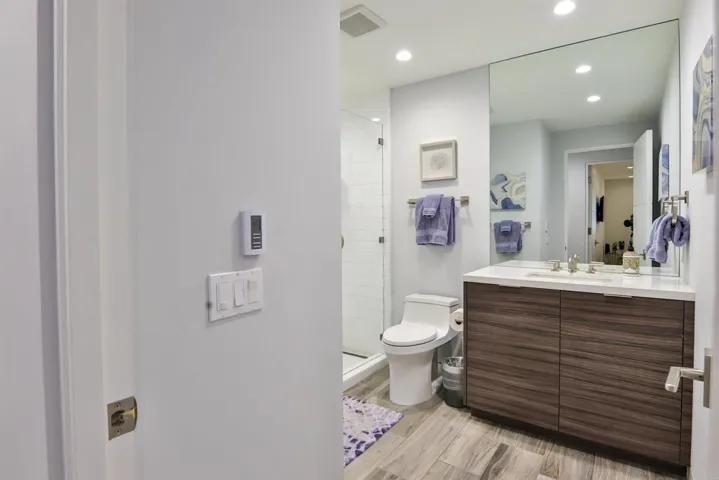861 Beachfront Drive B, Solana Beach, California 92075