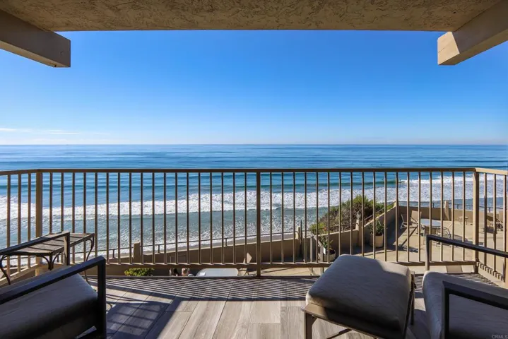 861 Beachfront Drive B, Solana Beach, California 92075