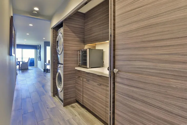 861 Beachfront Drive B, Solana Beach, California 92075
