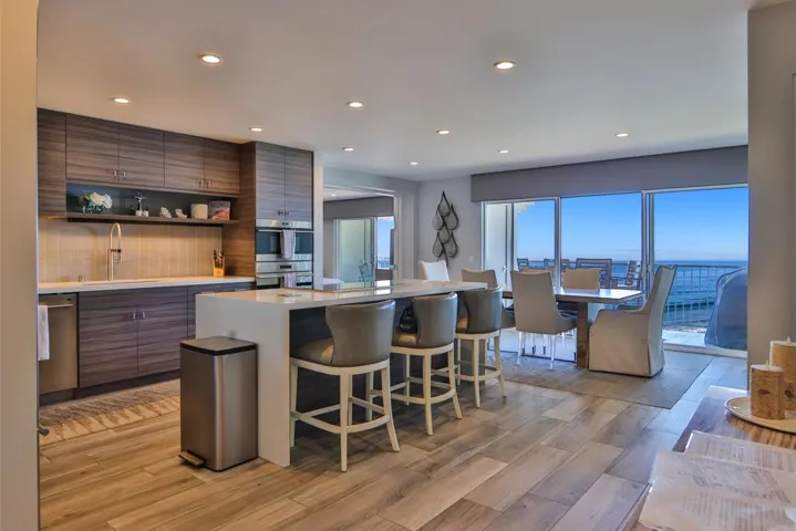 861 Beachfront Drive B, Solana Beach, California 92075