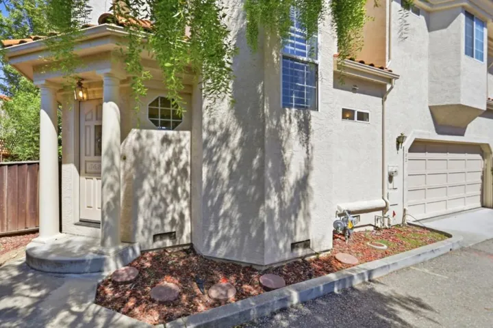 102 Dot Avenue, Campbell, California 95008