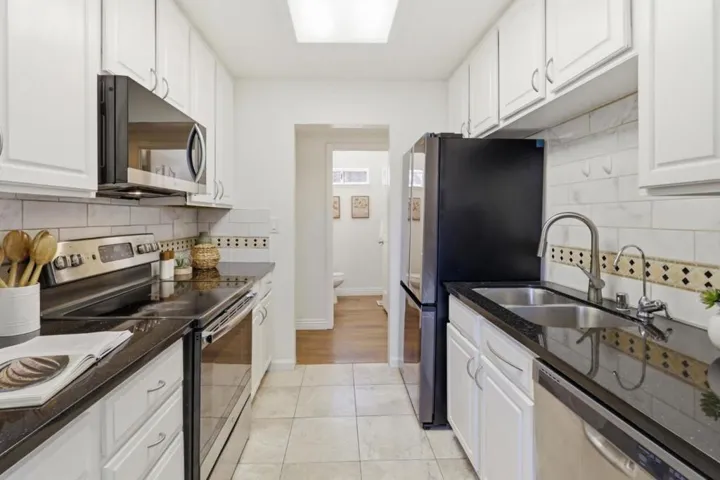 102 Dot Avenue, Campbell, California 95008