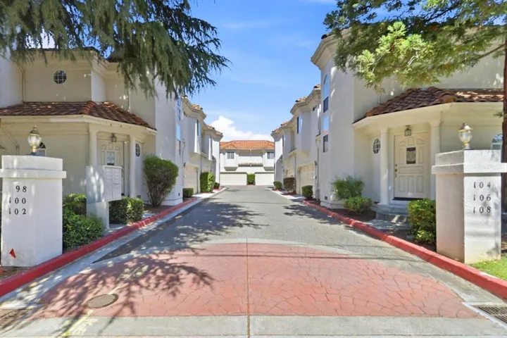 102 Dot Avenue, Campbell, California 95008