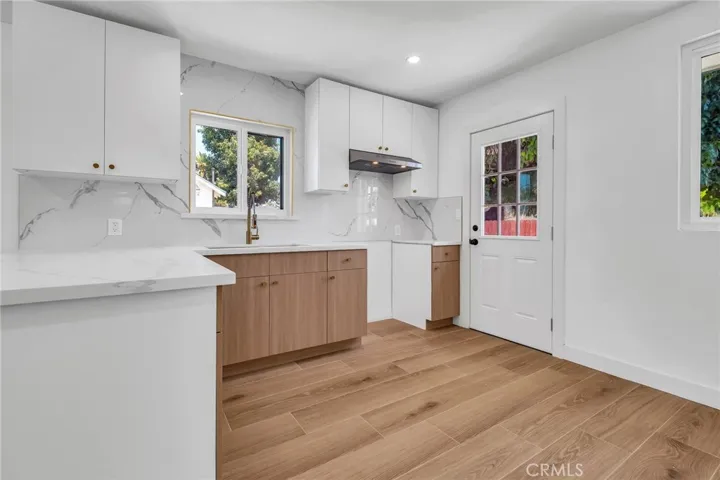 3516 Mont Clair Street, Los Angeles, California 90018