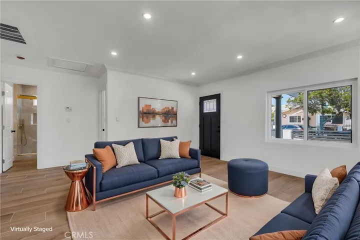 3516 Mont Clair Street, Los Angeles, California 90018