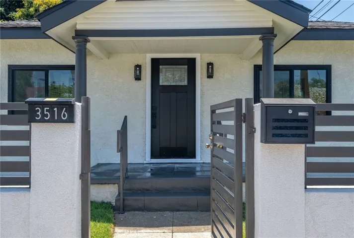 3516 Mont Clair Street, Los Angeles, California 90018