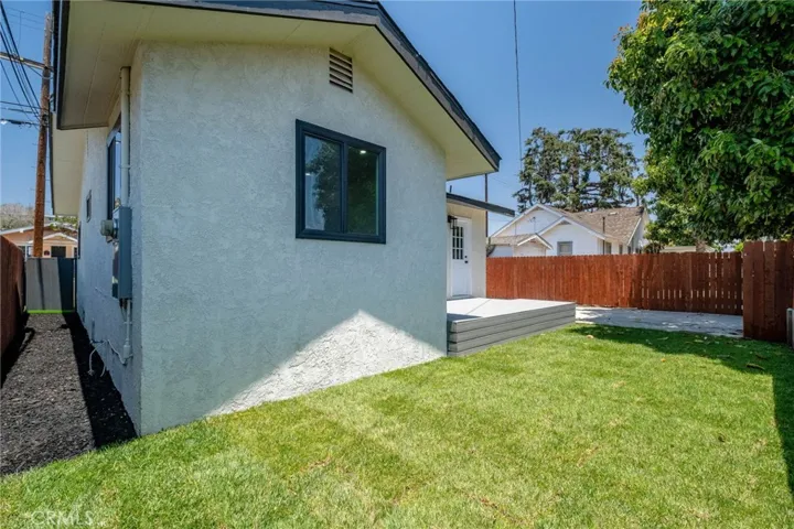 3516 Mont Clair Street, Los Angeles, California 90018