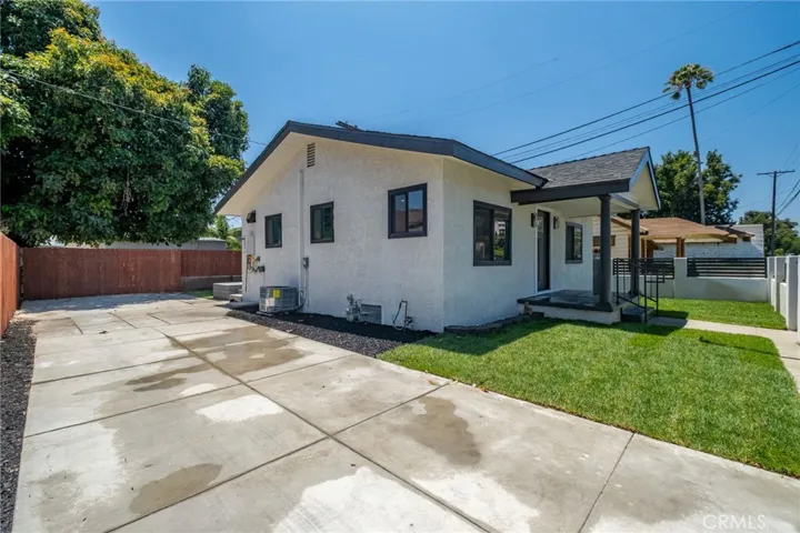 3516 Mont Clair Street, Los Angeles, California 90018