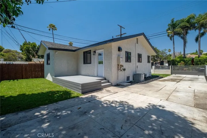 3516 Mont Clair Street, Los Angeles, California 90018