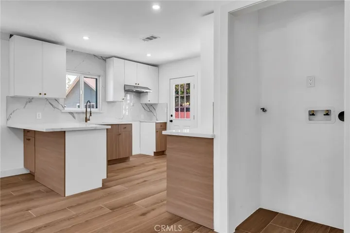 3516 Mont Clair Street, Los Angeles, California 90018