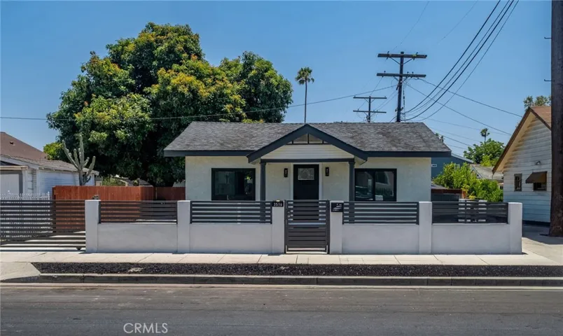 3516 Mont Clair Street, Los Angeles, California 90018