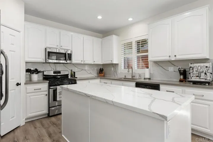 7373 Seafarer Place, Carlsbad, California 92011