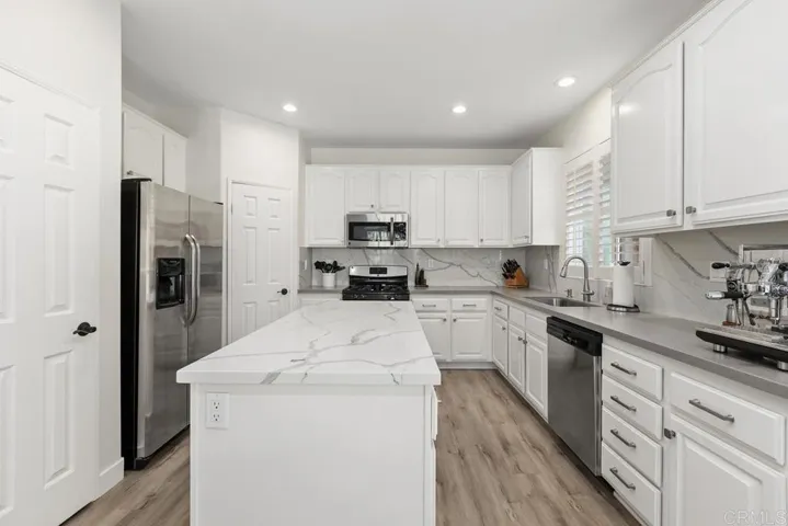 7373 Seafarer Place, Carlsbad, California 92011