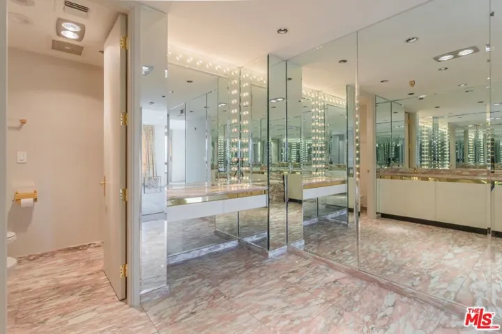 10430 Wilshire Boulevard 2001, Los Angeles, California 90024