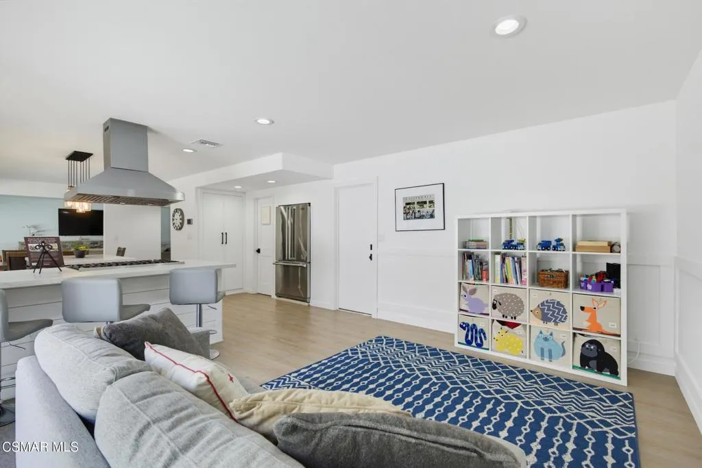 Family Room to Kitchen