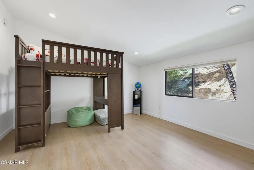 Upstairs Middle Bedroom 3