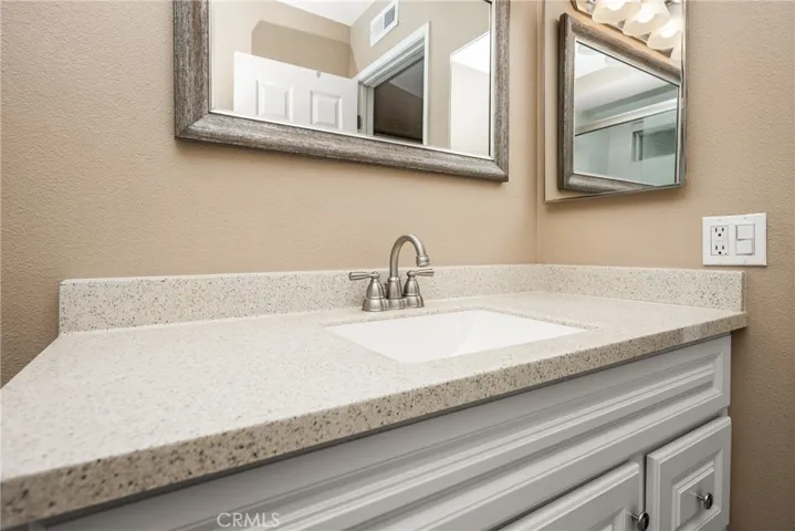 338 W Kelly B, Orange, California 92866