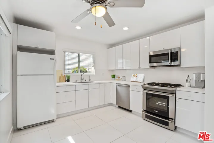 119 Paloma Avenue G, Venice, California 90291