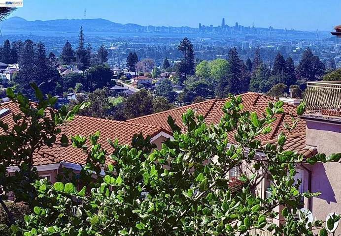 4320 Terrabella Way, Oakland, California 94619