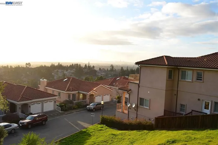 4320 Terrabella Way, Oakland, California 94619