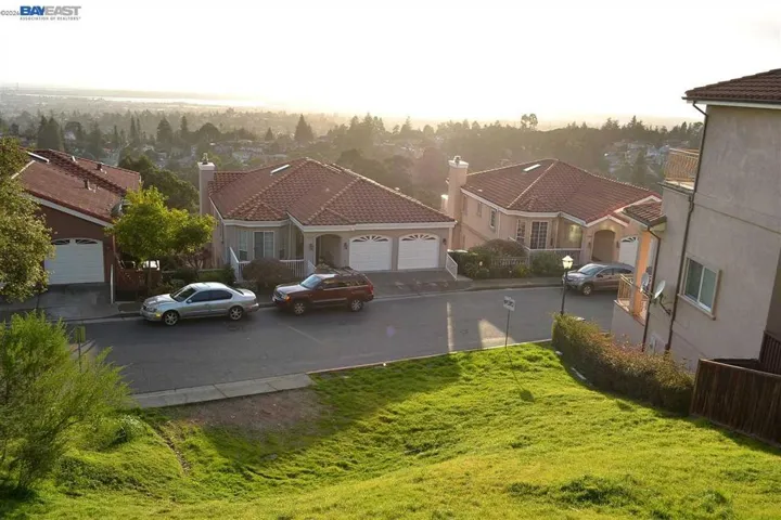 4320 Terrabella Way, Oakland, California 94619