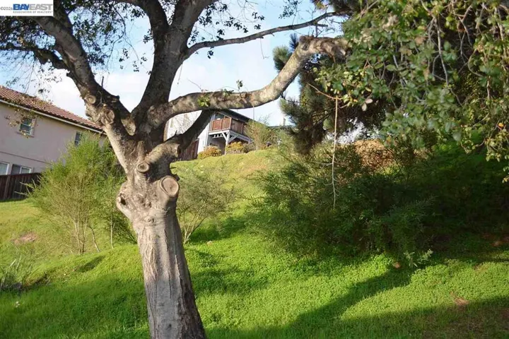 4320 Terrabella Way, Oakland, California 94619