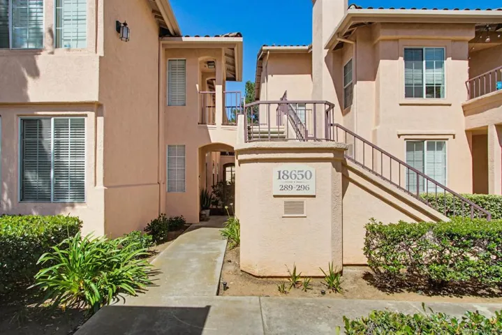 18650 Caminito Cantilena 296, San Diego, California 92128