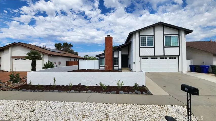 1810 Manzanita Court, Vista, California 92083