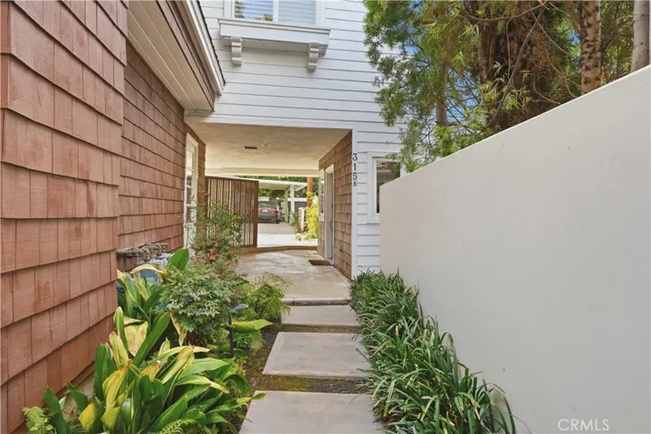 315 Goldenrod Avenue 1/2, Corona Del Mar, California 92625