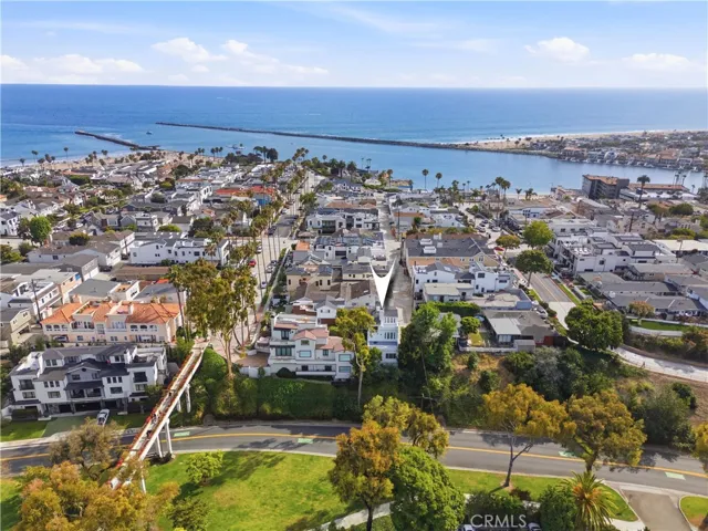 315 Goldenrod Avenue 1/2, Corona Del Mar, California 92625