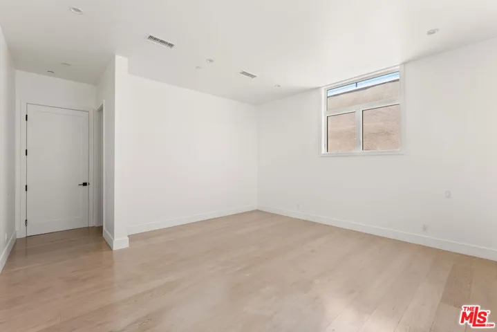 728 Indiana Avenue, Venice, California 90291