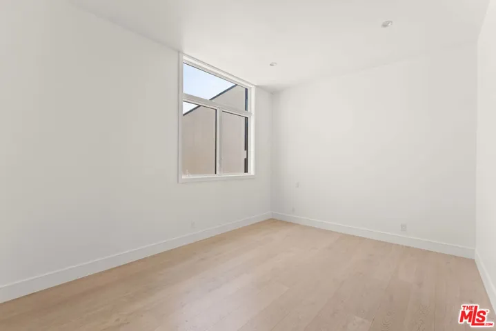 728 Indiana Avenue, Venice, California 90291