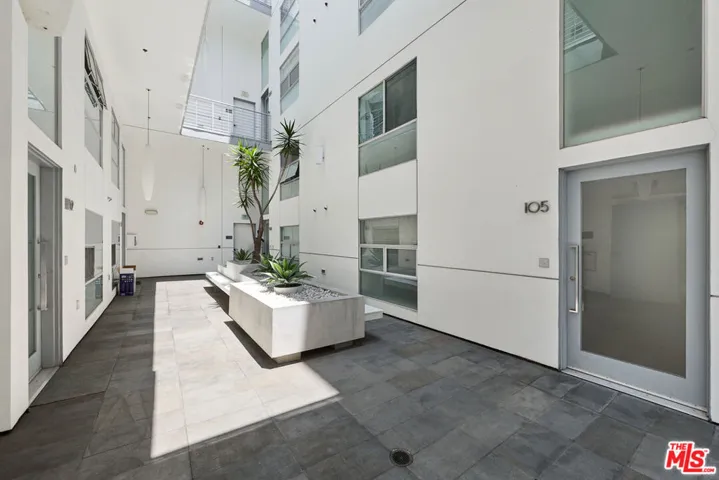 13326 Beach Avenue 105, Marina Del Rey, California 90292