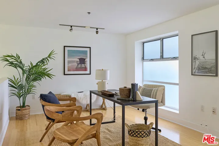 13326 Beach Avenue 105, Marina Del Rey, California 90292
