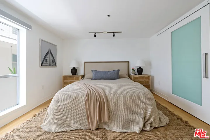 13326 Beach Avenue 105, Marina Del Rey, California 90292