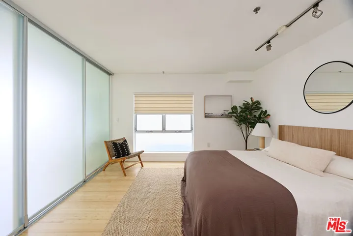 13326 Beach Avenue 105, Marina Del Rey, California 90292