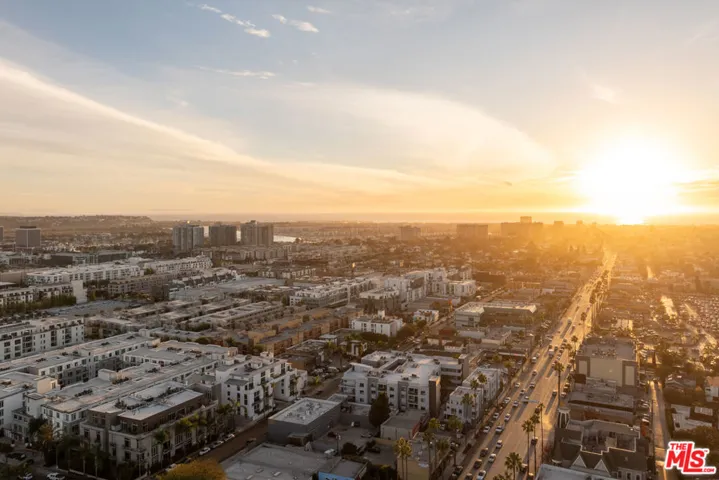 13326 Beach Avenue 105, Marina Del Rey, California 90292