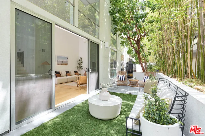 13326 Beach Avenue 105, Marina Del Rey, California 90292