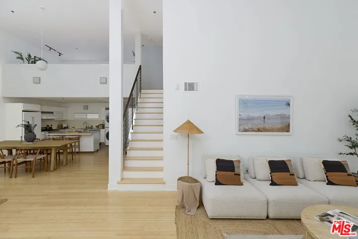 13326 Beach Avenue 105, Marina Del Rey, California 90292