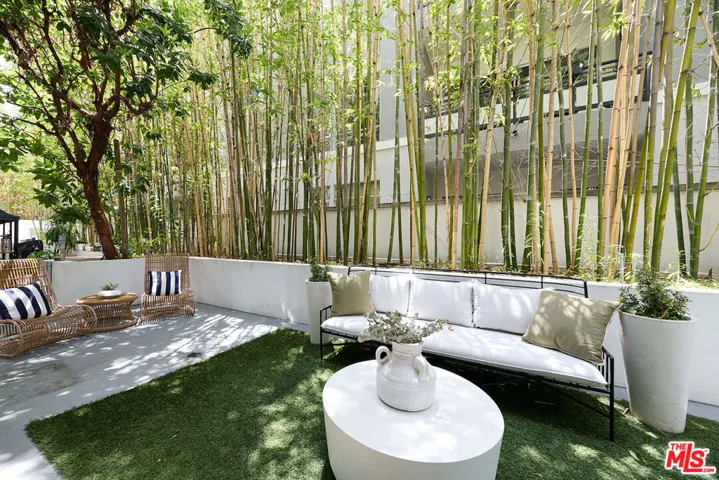 13326 Beach Avenue 105, Marina Del Rey, California 90292