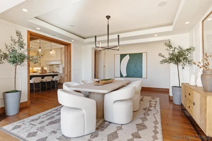 8080 La Jolla Scenic Dr N, La Jolla, California 92037