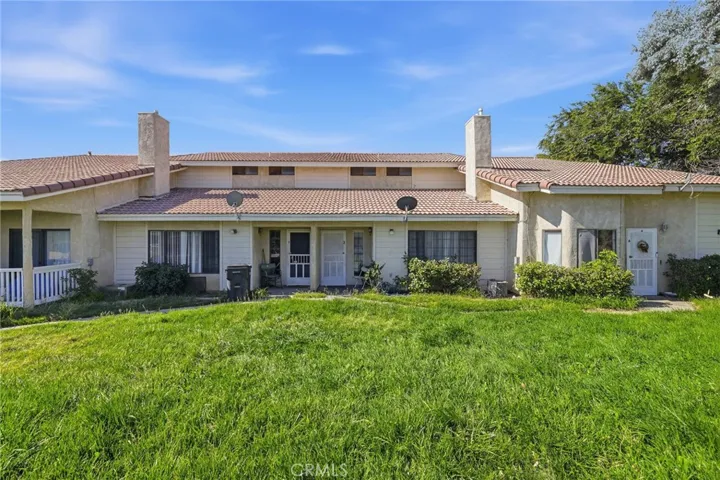 43731 8th Street E, Lancaster, California 93535