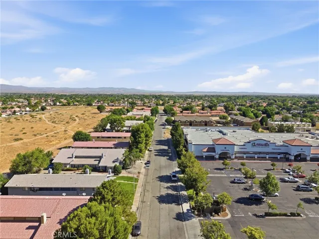 43731 8th Street E, Lancaster, California 93535