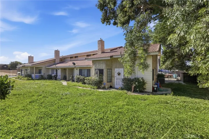 43731 8th Street E, Lancaster, California 93535