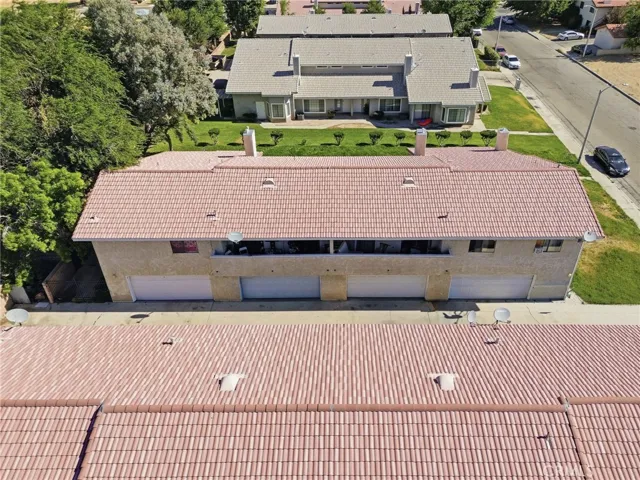 43731 8th Street E, Lancaster, California 93535