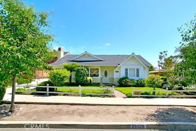 Welcome to 26826 Calle Hermosa!
