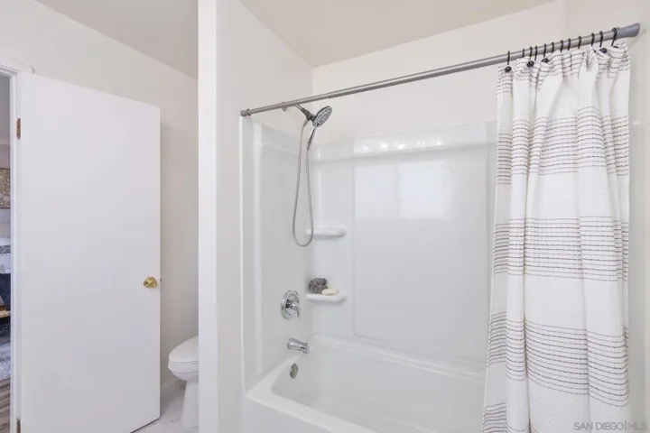 627 13th St. 23, San Diego, California 92154