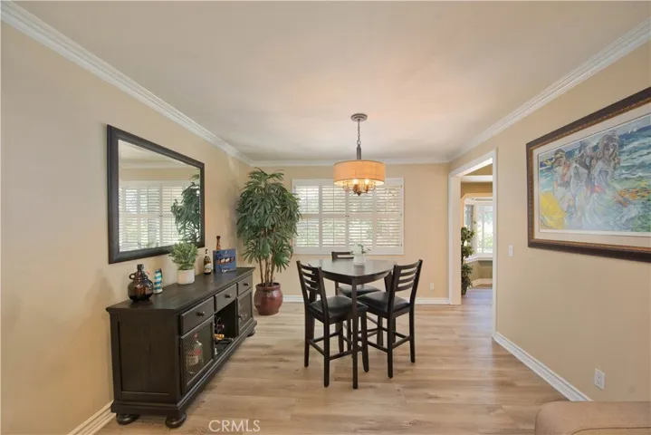 25023 Everett, Newhall, California 91321